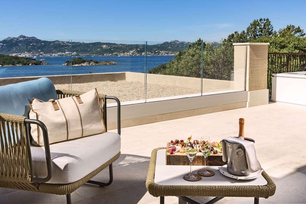 7Pines Resort Sardinia - A Destination By Hyatt Бая Сардиния Стая снимка