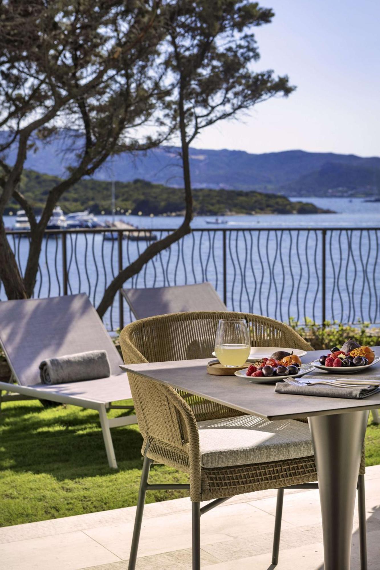 7Pines Resort Sardinia - A Destination By Hyatt Бая Сардиния Екстериор снимка